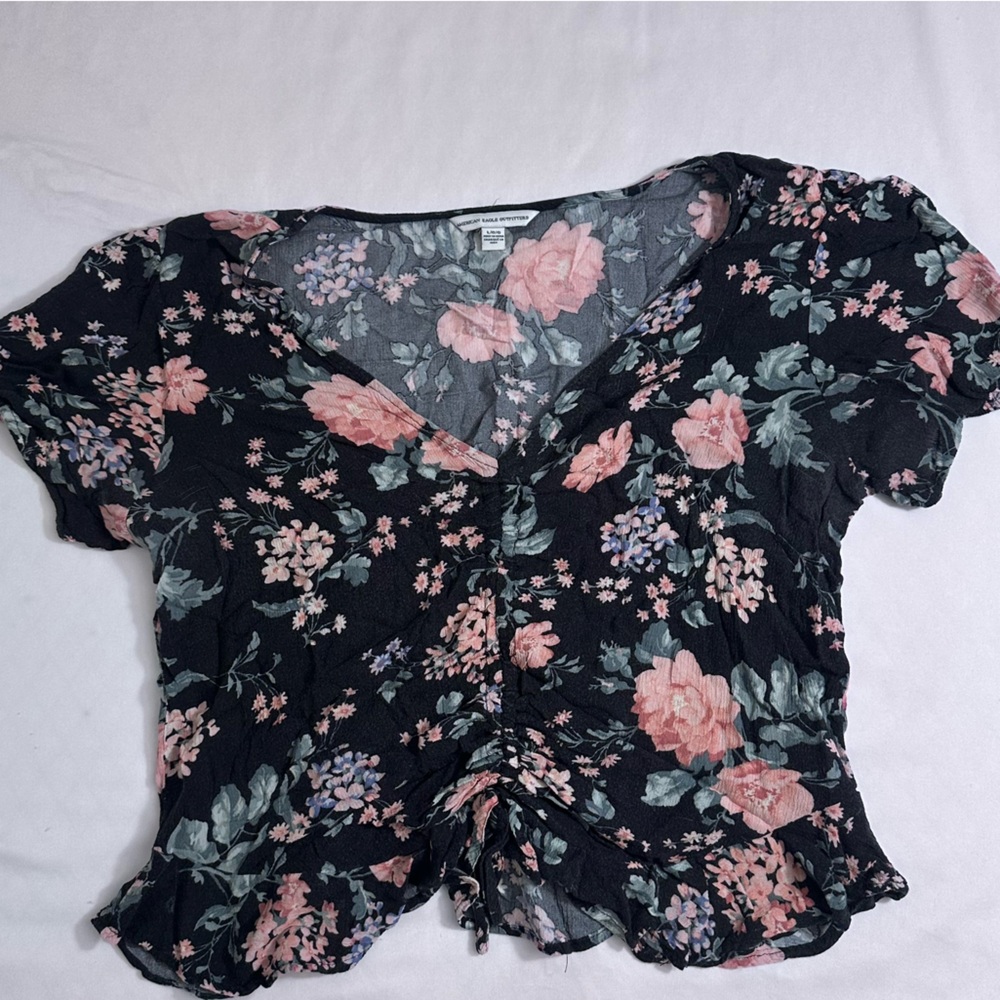 American Eagle, L, black, floral, short sleeve blouse